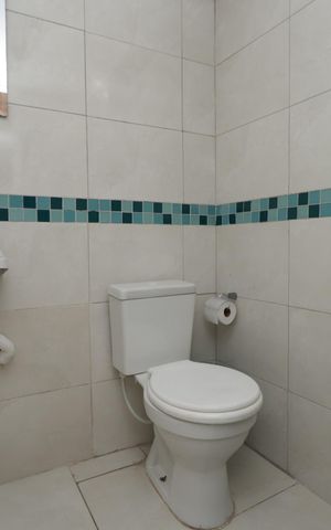 Casa para alugar com 165m², 2 quartos e 3 vagasBanheiro casa 2