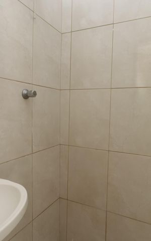 Casa para alugar com 165m², 2 quartos e 3 vagasBanheiro 2