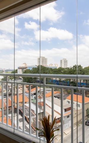 Apartamento à venda com 72m², 2 quartos e 2 vagas Apartamento à venda com 72m², 2 quartos e 2 vagasVaranda