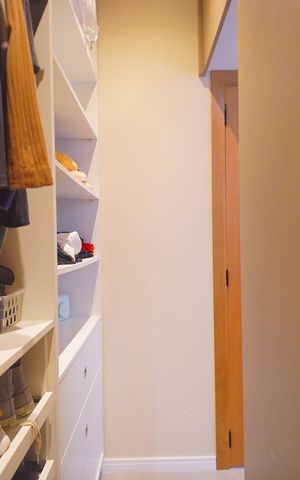 Casa à venda com 300m², 2 quartos e 2 vagasCloset da suíte 2