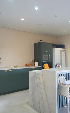 Casa à venda com 300m², 2 quartos e 2 vagasCozinha