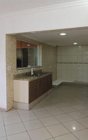 Casa para alugar com 168m², 4 quartos e 2 vagasCozinha