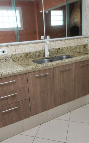 Casa para alugar com 168m², 4 quartos e 2 vagasCozinha