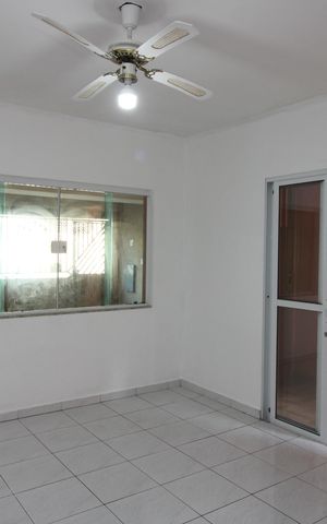 Casa para alugar com 168m², 4 quartos e 2 vagasSala
