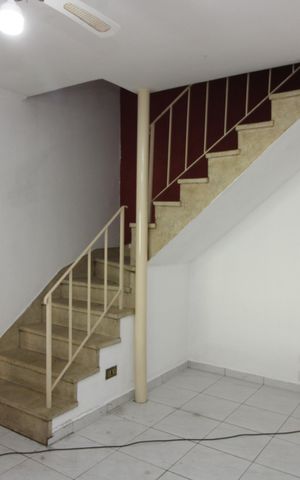 Casa para alugar com 168m², 4 quartos e 2 vagasSala