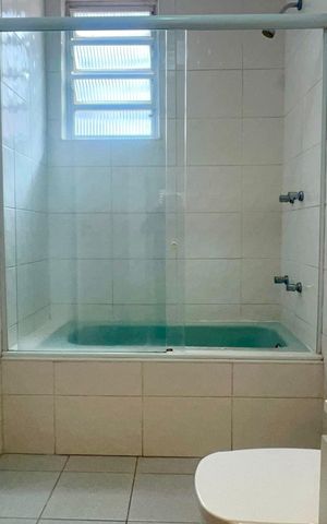 Apartamento para alugar com 102m², 2 quartos e sem vaga Apartamento para alugar com 102m², 2 quartos e sem vagaBanheiro