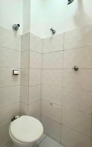 Apartamento para alugar com 102m², 2 quartos e sem vaga Apartamento para alugar com 102m², 2 quartos e sem vagaBanheiro de serviço