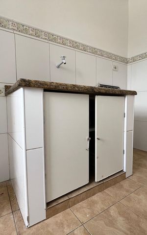 Apartamento para alugar com 54m², 2 quartos e sem vaga Apartamento para alugar com 54m², 2 quartos e sem vagaCozinha - Armários