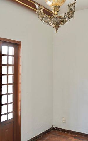 Casa para alugar com 250m², 3 quartos e 2 vagas Casa para alugar com 250m², 3 quartos e 2 vagasSala