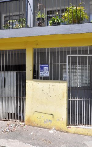 Casa para alugar com 80m², 2 quartos e 1 vagaFachada