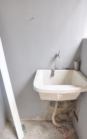 Casa para alugar com 80m², 2 quartos e 1 vagaÁrea de Serviço