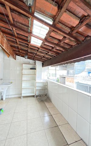 Casa à venda com 160m², 3 quartos e 2 vagas Casa à venda com 160m², 3 quartos e 2 vagasQuarto 1 - Suíte Varanda