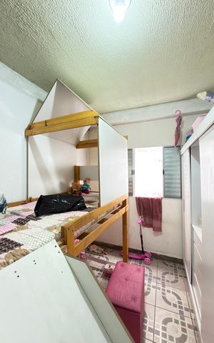 Casa à venda com 160m², 3 quartos e 2 vagas Casa à venda com 160m², 3 quartos e 2 vagasBanheiro de serviço
