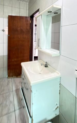 Casa à venda com 160m², 3 quartos e 2 vagas Casa à venda com 160m², 3 quartos e 2 vagasQuarto 1 - Suíte Banheiro