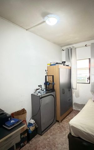 Casa à venda com 160m², 3 quartos e 2 vagas Casa à venda com 160m², 3 quartos e 2 vagasSala
