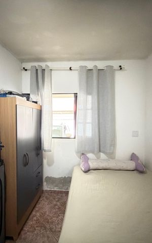 Casa à venda com 160m², 3 quartos e 2 vagas Casa à venda com 160m², 3 quartos e 2 vagasSala