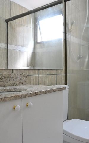 Apartamento para alugar com 68m², 2 quartos e sem vagaBanheiro