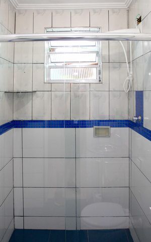 Casa à venda com 224m², 4 quartos e 5 vagasBanheiro Casa 2