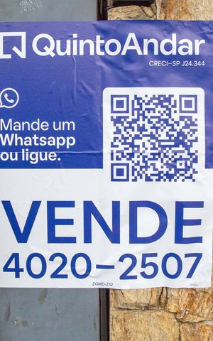 Casa à venda com 224m², 4 quartos e 5 vagasPlaquinha