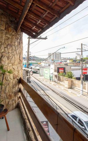 Casa à venda com 224m², 4 quartos e 5 vagasVaranda