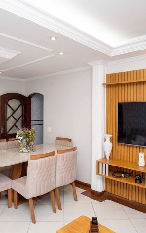 Casa à venda com 224m², 4 quartos e 5 vagasSala Casa 1