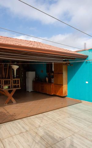Casa à venda com 224m², 4 quartos e 5 vagasSacada