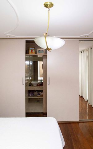 Casa à venda com 224m², 4 quartos e 5 vagasQuarto Suite 1 Casa 1