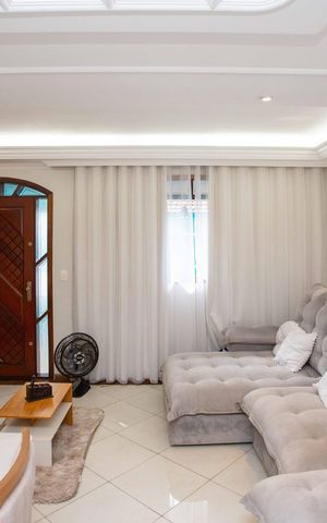 Casa à venda com 224m², 4 quartos e 5 vagasSala Casa 1