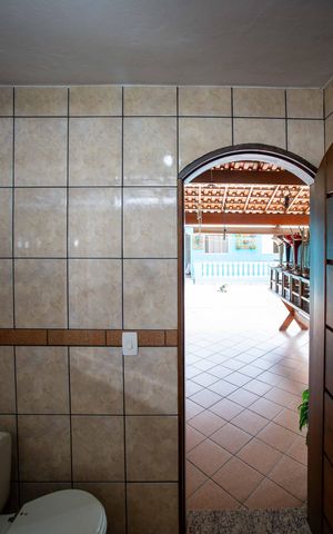 Casa à venda com 224m², 4 quartos e 5 vagasBanheiro de serviço