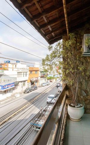 Casa à venda com 224m², 4 quartos e 5 vagasVaranda
