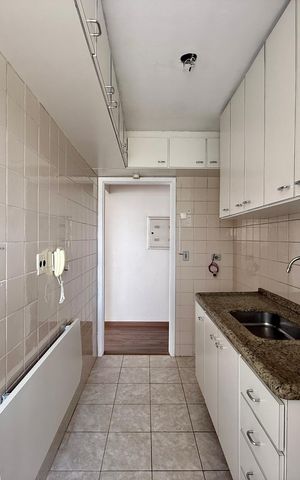 Apartamento à venda com 62m², 2 quartos e 1 vaga Apartamento à venda com 62m², 2 quartos e 1 vagaCozinha