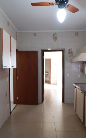 Apartamento para alugar com 156m², 4 quartos e 1 vagaCozinha 