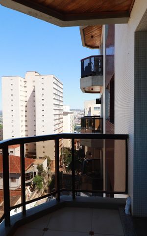 Apartamento para alugar com 156m², 4 quartos e 1 vagaVaranda 