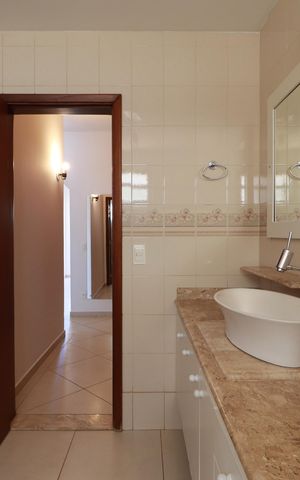 Apartamento para alugar com 156m², 4 quartos e 1 vagaBanheiro suite 