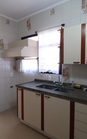 Apartamento para alugar com 156m², 4 quartos e 1 vagaCozinha 