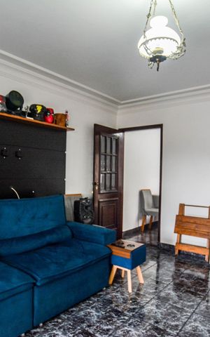 Casa à venda com 302m², 2 quartos e 4 vagas Casa à venda com 302m², 2 quartos e 4 vagasSala