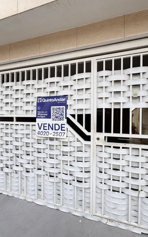 Casa à venda com 187m², 4 quartos e 2 vagas Casa à venda com 187m², 4 quartos e 2 vagasFachada