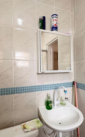 Casa à venda com 187m², 4 quartos e 2 vagas Casa à venda com 187m², 4 quartos e 2 vagasBanheiro da Suíte