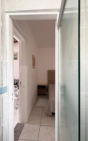 Casa à venda com 187m², 4 quartos e 2 vagas Casa à venda com 187m², 4 quartos e 2 vagasBanheiro da Suíte