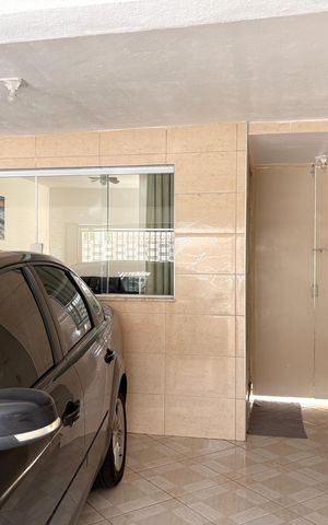 Casa à venda com 187m², 4 quartos e 2 vagas Casa à venda com 187m², 4 quartos e 2 vagasGaragem