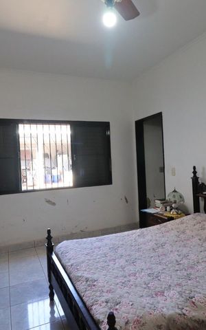 Casa para alugar com 390m², 5 quartos e 4 vagas Casa para alugar com 390m², 5 quartos e 4 vagasSuíte