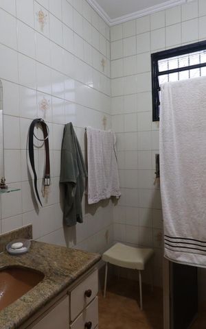 Casa para alugar com 390m², 5 quartos e 4 vagas Casa para alugar com 390m², 5 quartos e 4 vagasBanheiro