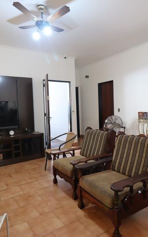 Casa para alugar com 390m², 5 quartos e 4 vagas Casa para alugar com 390m², 5 quartos e 4 vagasSala
