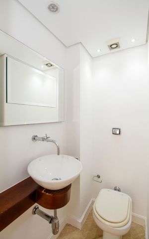 Apartamento à venda com 97m², 2 quartos e 1 vaga Apartamento à venda com 97m², 2 quartos e 1 vagaLavabo
