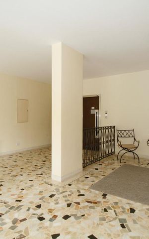 Apartamento à venda com 97m², 2 quartos e 1 vaga Apartamento à venda com 97m², 2 quartos e 1 vagaHall Social