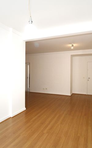Apartamento à venda com 97m², 2 quartos e 1 vaga Apartamento à venda com 97m², 2 quartos e 1 vagaSala