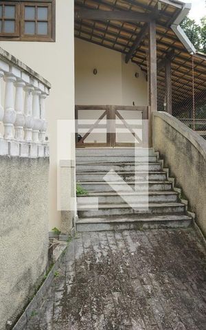 Casa à venda com 178m², 3 quartos e 4 vagasEntrada