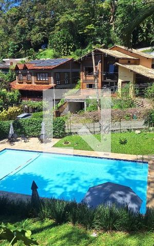 Casa à venda com 178m², 3 quartos e 4 vagasÁrea comum