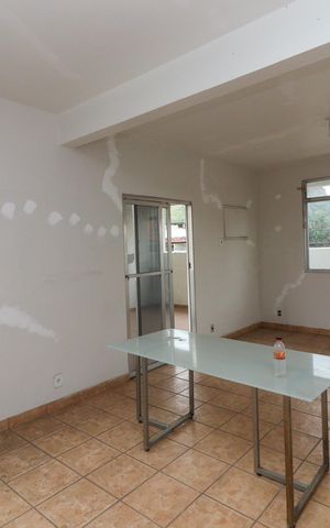Casa à venda com 600m², 5 quartos e 3 vagas Casa à venda com 600m², 5 quartos e 3 vagasCasa 2 - Sala