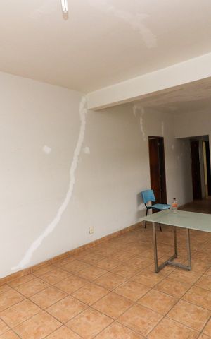 Casa à venda com 600m², 5 quartos e 3 vagas Casa à venda com 600m², 5 quartos e 3 vagasCasa 2 - Sala